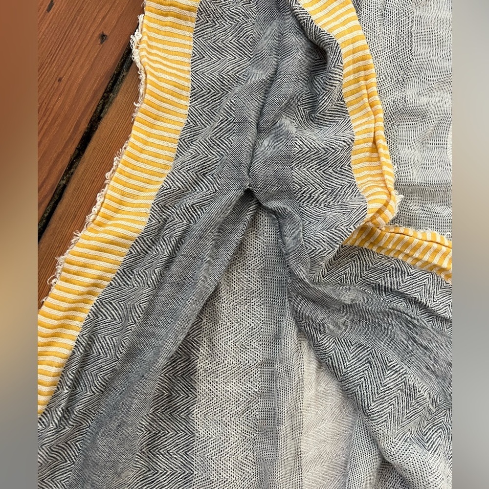 Universal Threads Poncho Style Open Cardigan Yell… - image 7